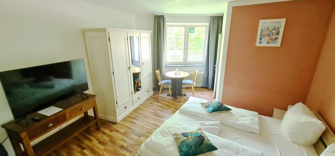 Hotel Bischoff Winnweiler Eksteriør billede