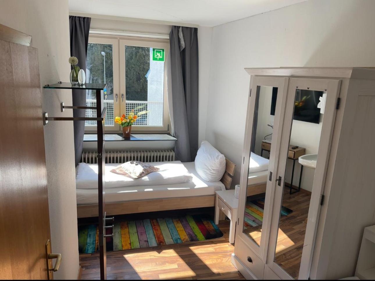 Hotel Bischoff Winnweiler Eksteriør billede